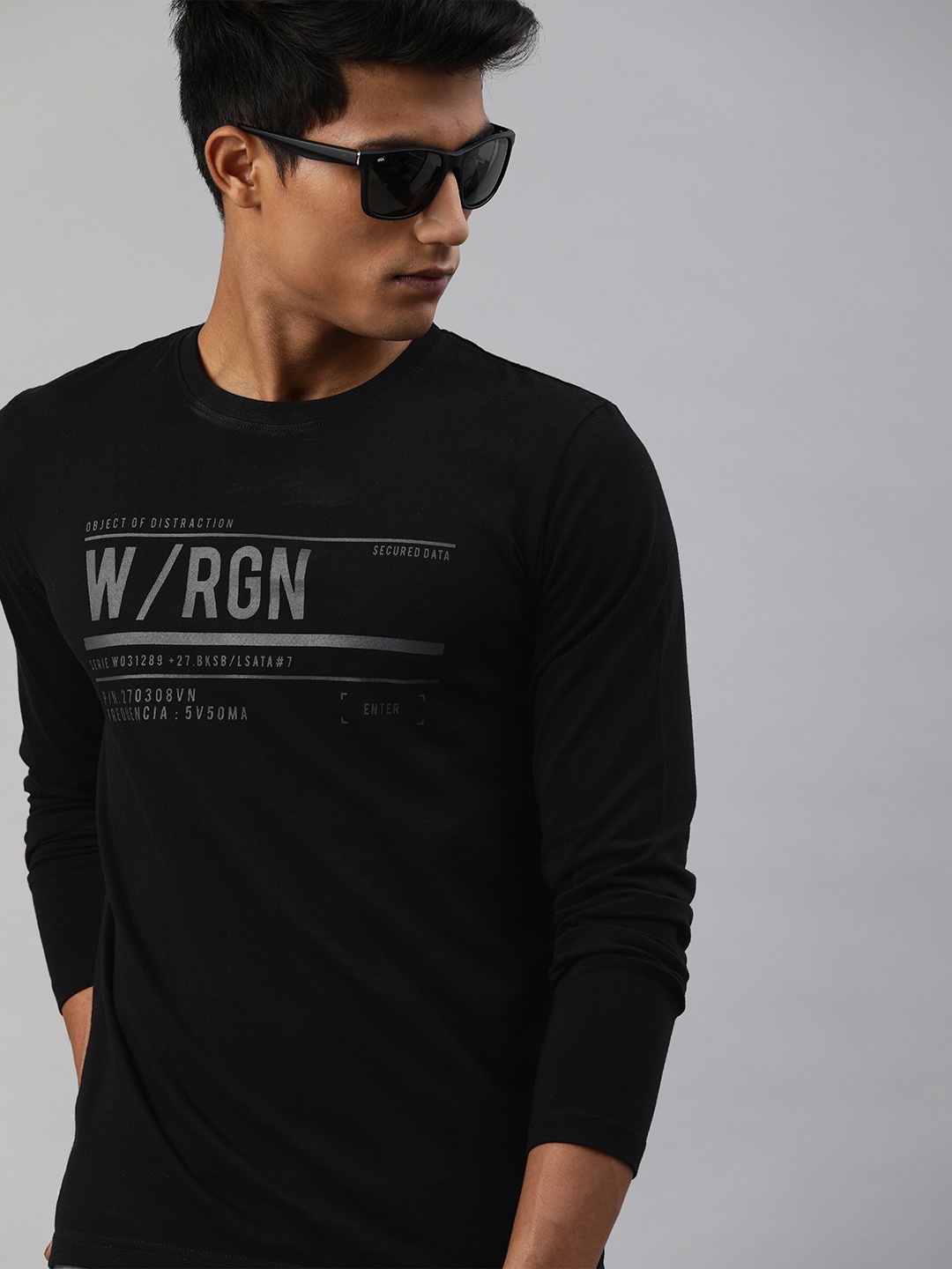 

WROGN Men Black Slim Fit Printed Round Neck Pure Cotton T-shirt