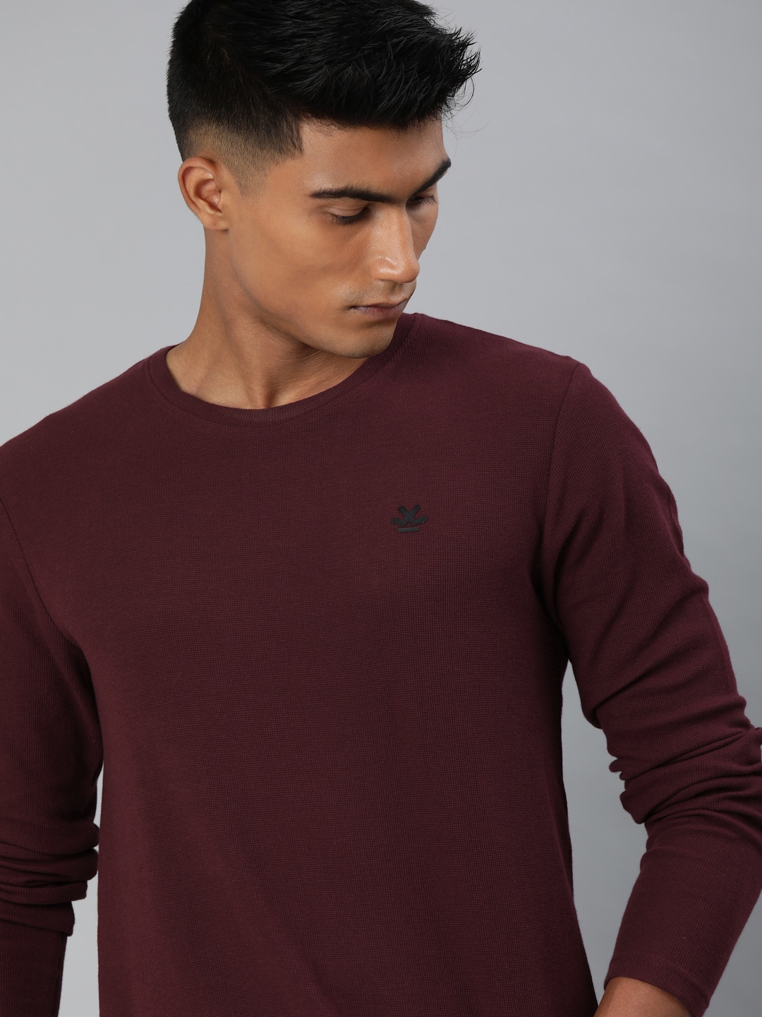 

WROGN Men Maroon Solid Slim Fit Round Neck Pure Cotton T-shirt