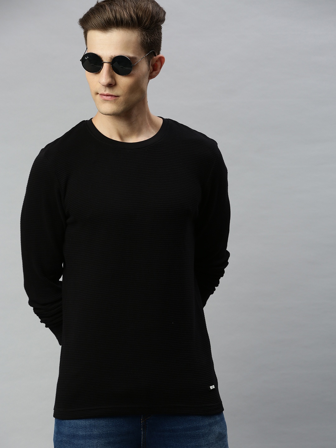 

WROGN Men Black Solid Round Neck Pure Cotton T-shirt