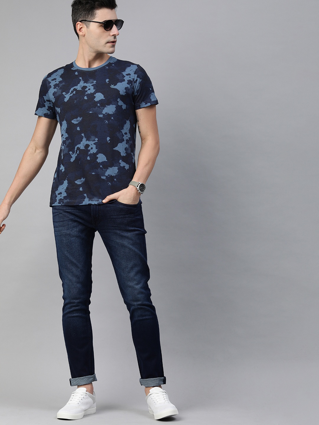 

WROGN Men Blue Slim Fit Abstract Printed Round Neck Pure Cotton T-shirt