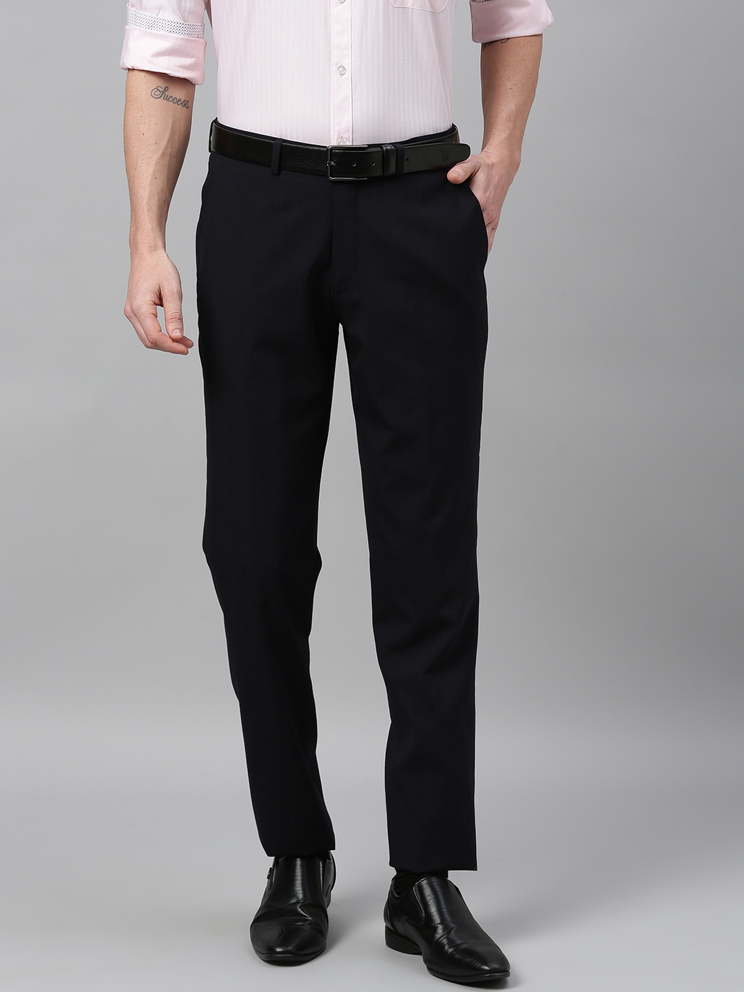 

Theme Men Navy Blue Slim Fit Solid Formal Trousers