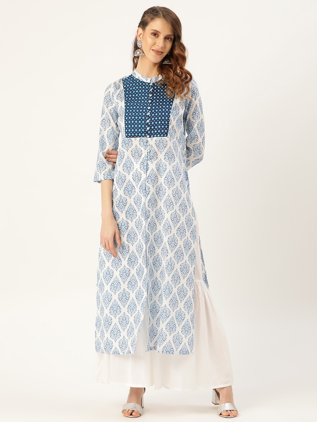 

Shae by SASSAFRAS Women White & Blue Printed High-Slit Straight Kurta