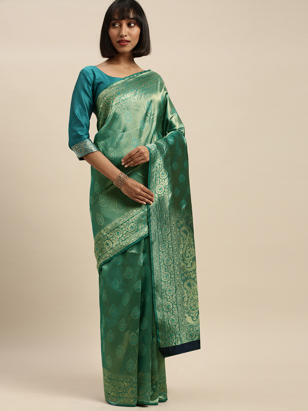 

KALINI Green & Gold-Toned Silk Blend Woven Design Kanjeevaram Saree