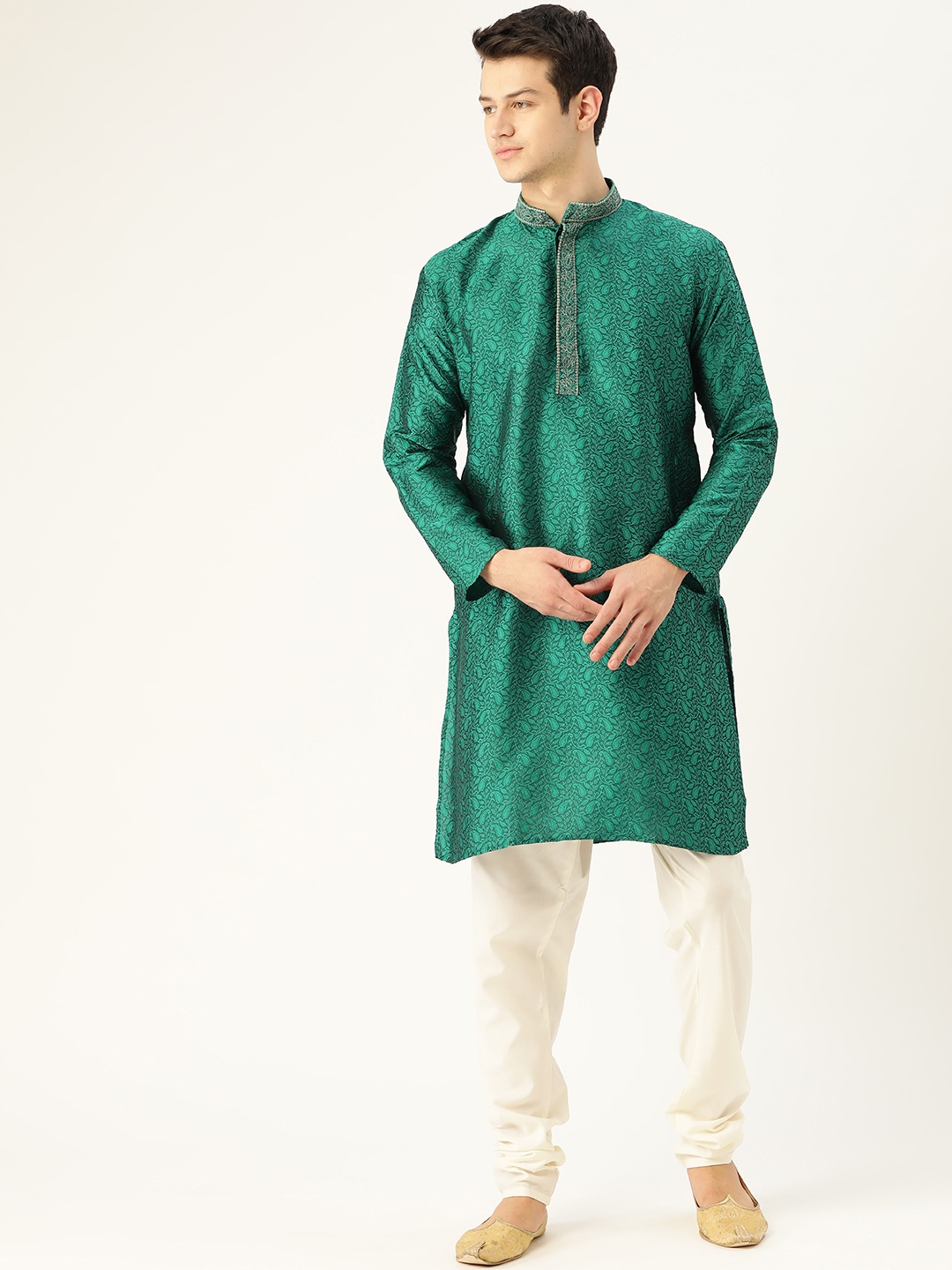 

SOJANYA Men Green & Off-White Paisley Embroidered Kurta with Churidar