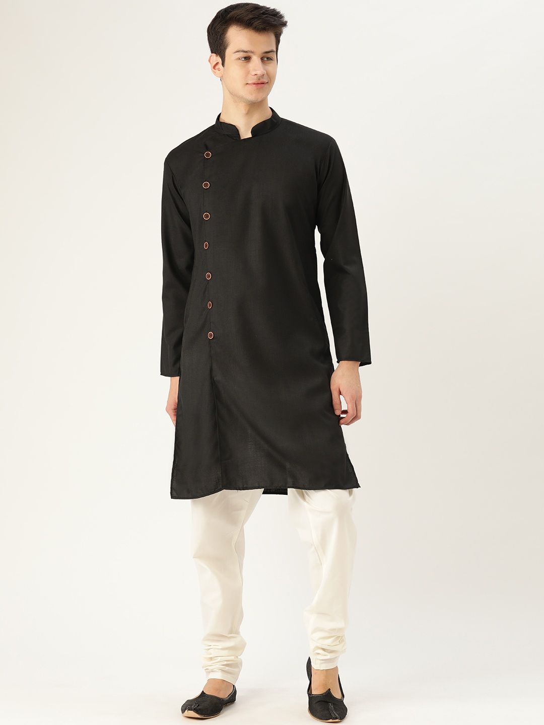 

SOJANYA Men Black Solid Straight Kurta