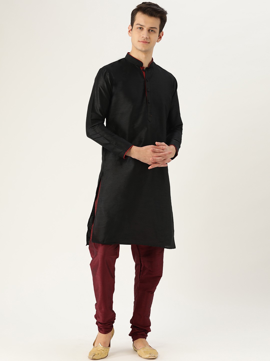 

SOJANYA Men Black & Maroon Solid Kurta with Churidar