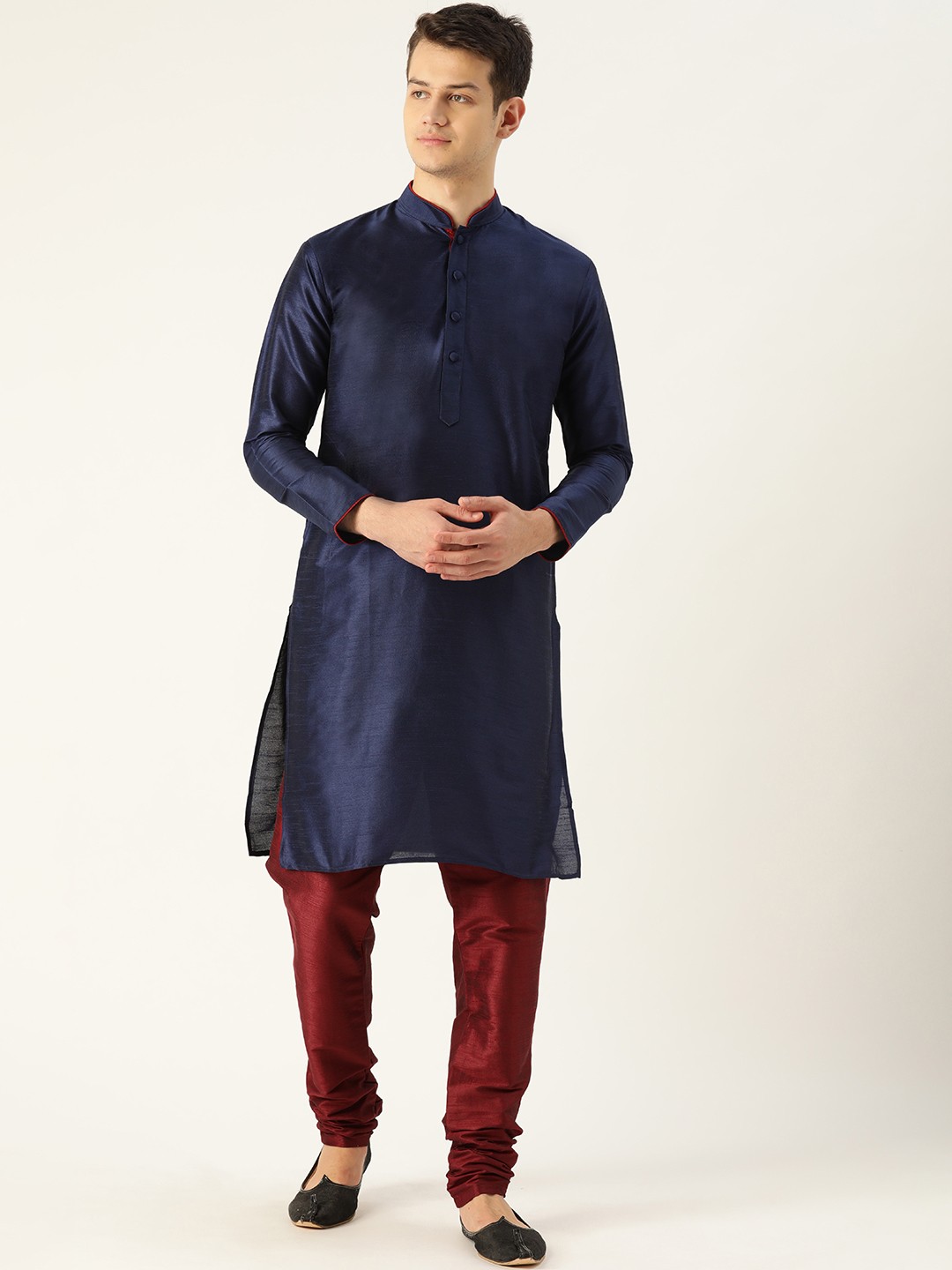 

SOJANYA Men Navy Blue & Maroon Solid Kurta with Churidar