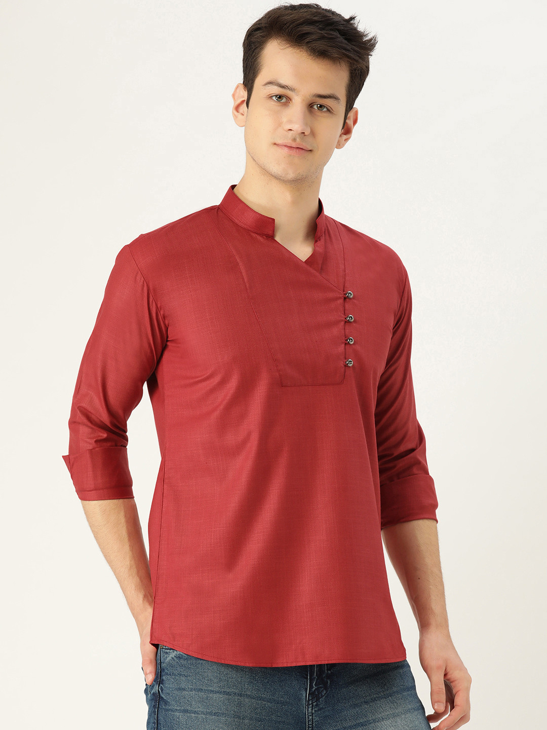 

SOJANYA Men Maroon Solid Straight Kurta