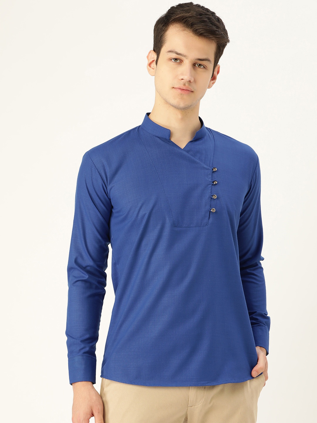 

SOJANYA Men Blue Solid Straight Kurta