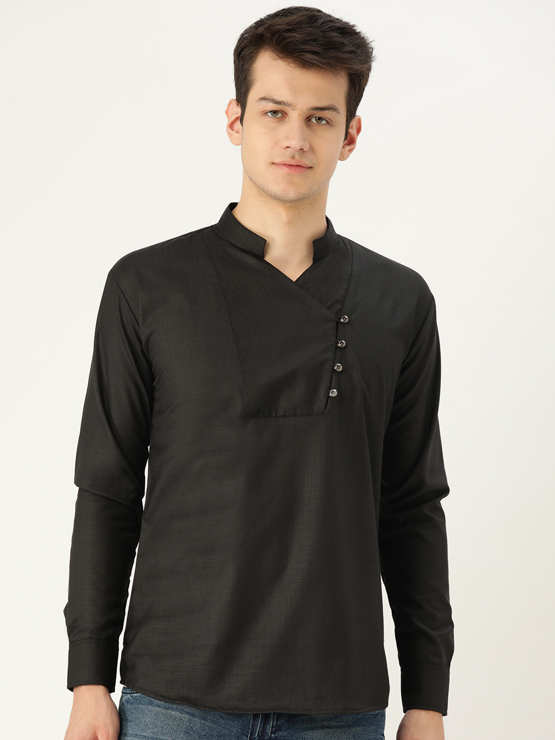 

SOJANYA Men Black Solid Short Straight Kurta