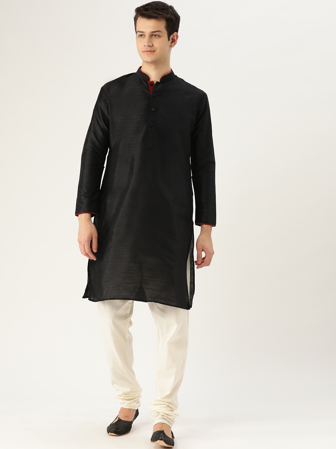 

SOJANYA Men Black Solid Straight Kurta