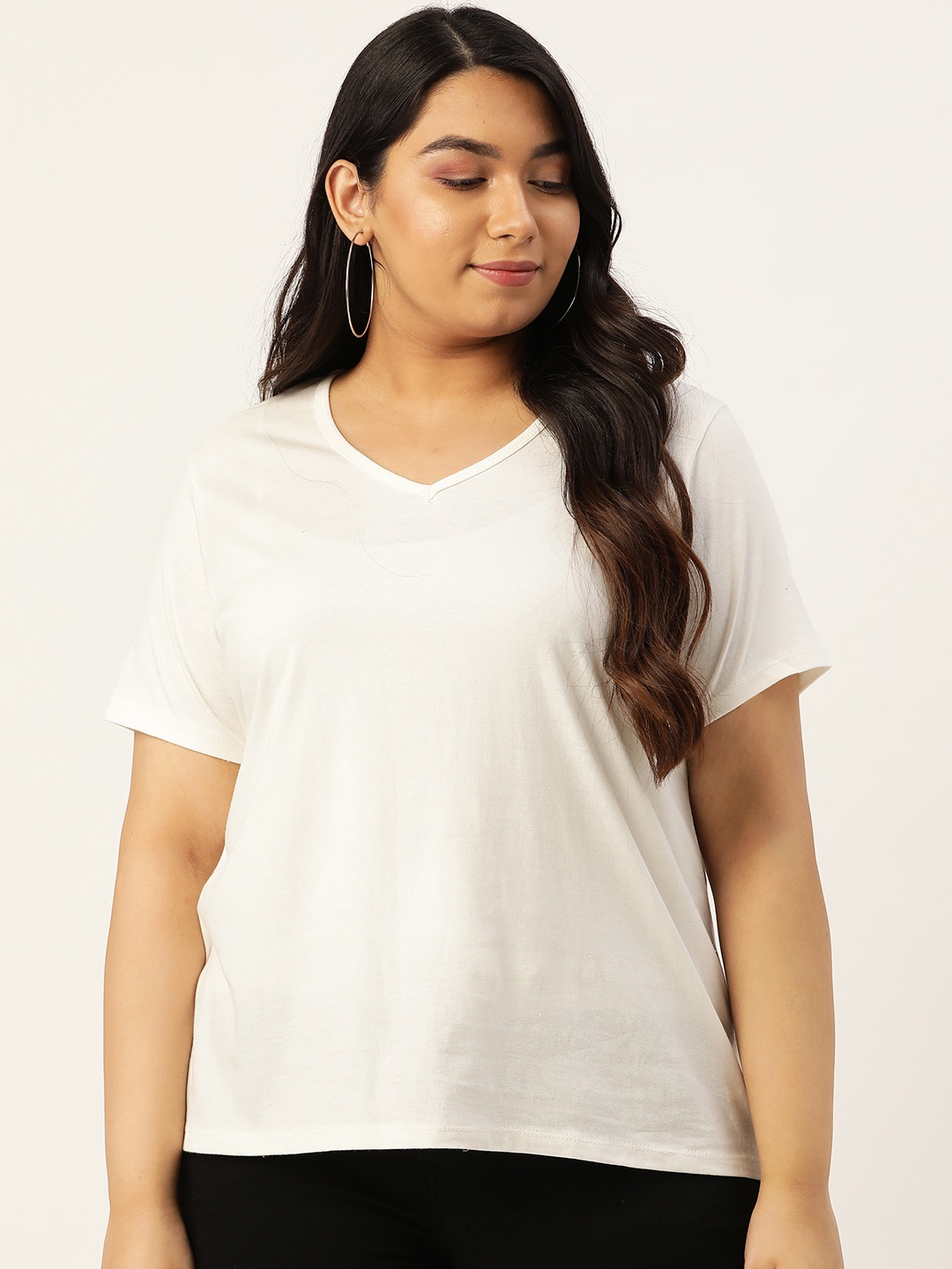 

Rute Women Off-White Solid V-Neck Plus Size T-shirt