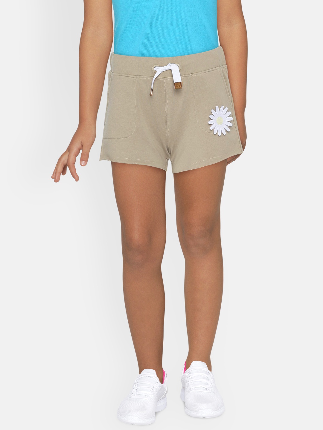 

METRO KIDS COMPANY Girls Beige Solid Slim Fit Regular Shorts