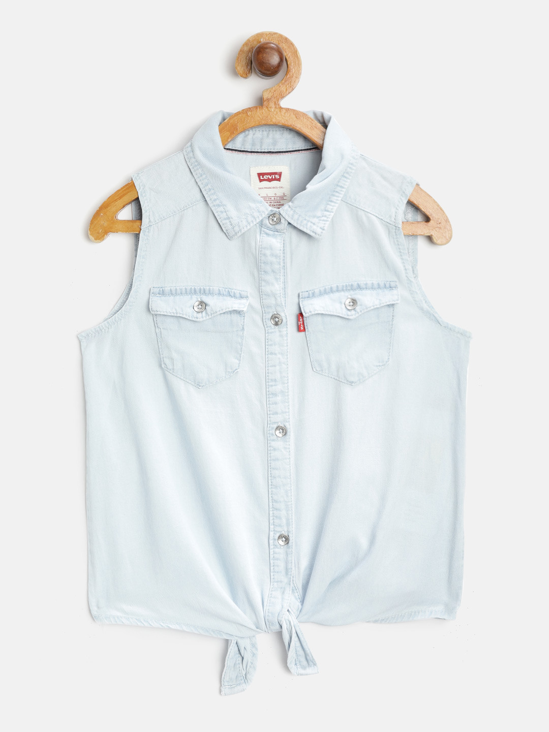 

Levis Girls Blue Regular Fit Solid Chambray Shirt