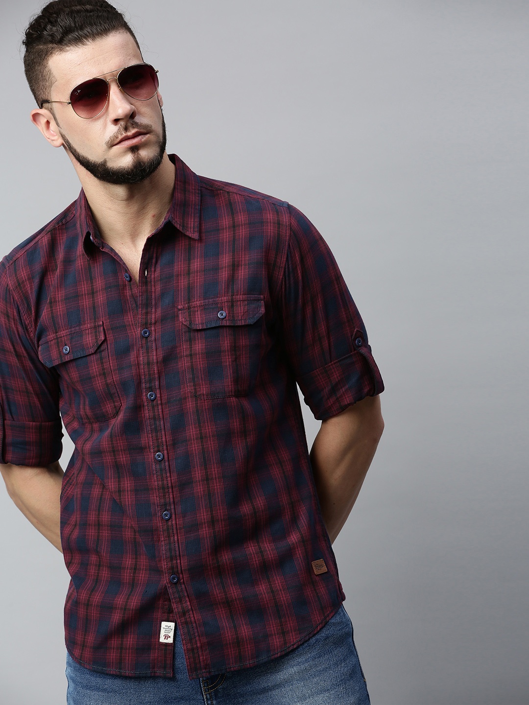

Roadster Men Navy Blue & Maroon Regular Fit Checked Casual Shirt