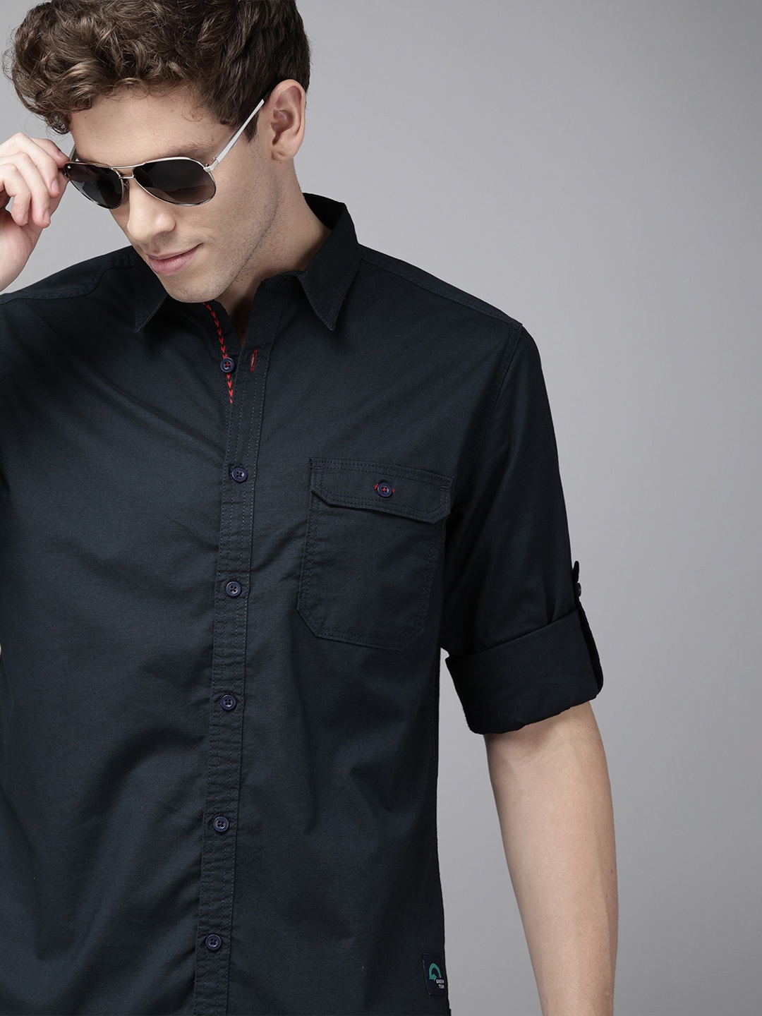 

Roadster Men Navy Blue Regular Fit Solid Casual Shirt