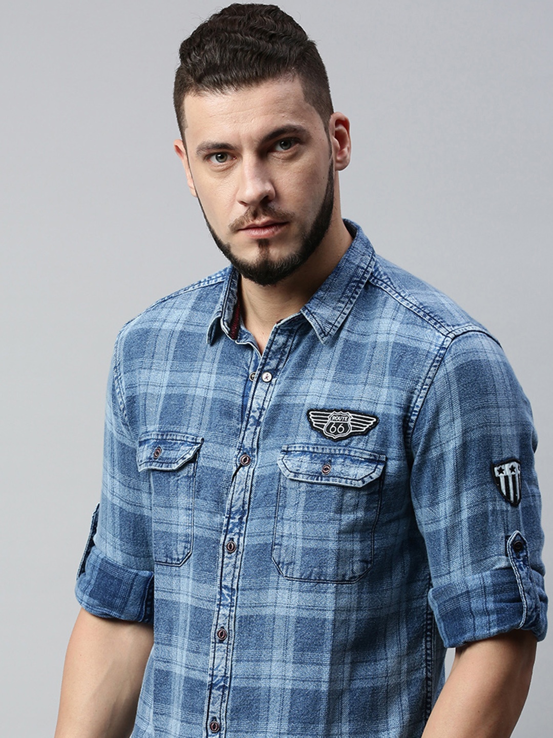 

Roadster Men Blue Regular Fit Checked Casual Shirt