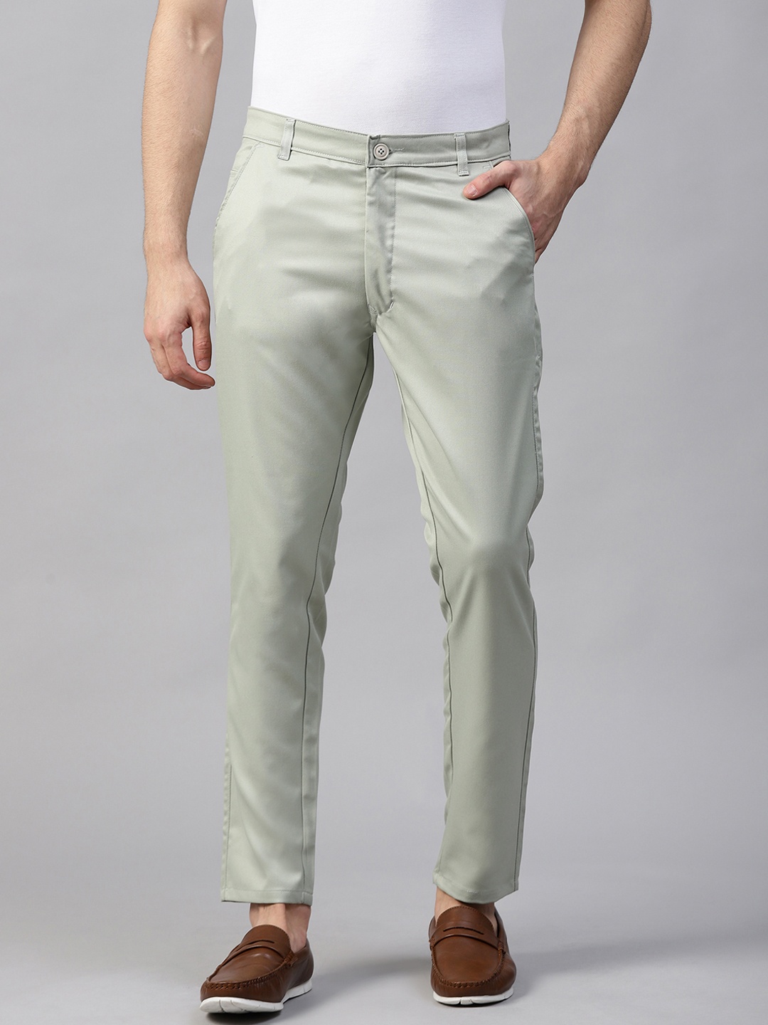 

DENNISON Men Green Smart Tapered Fit Solid Chinos