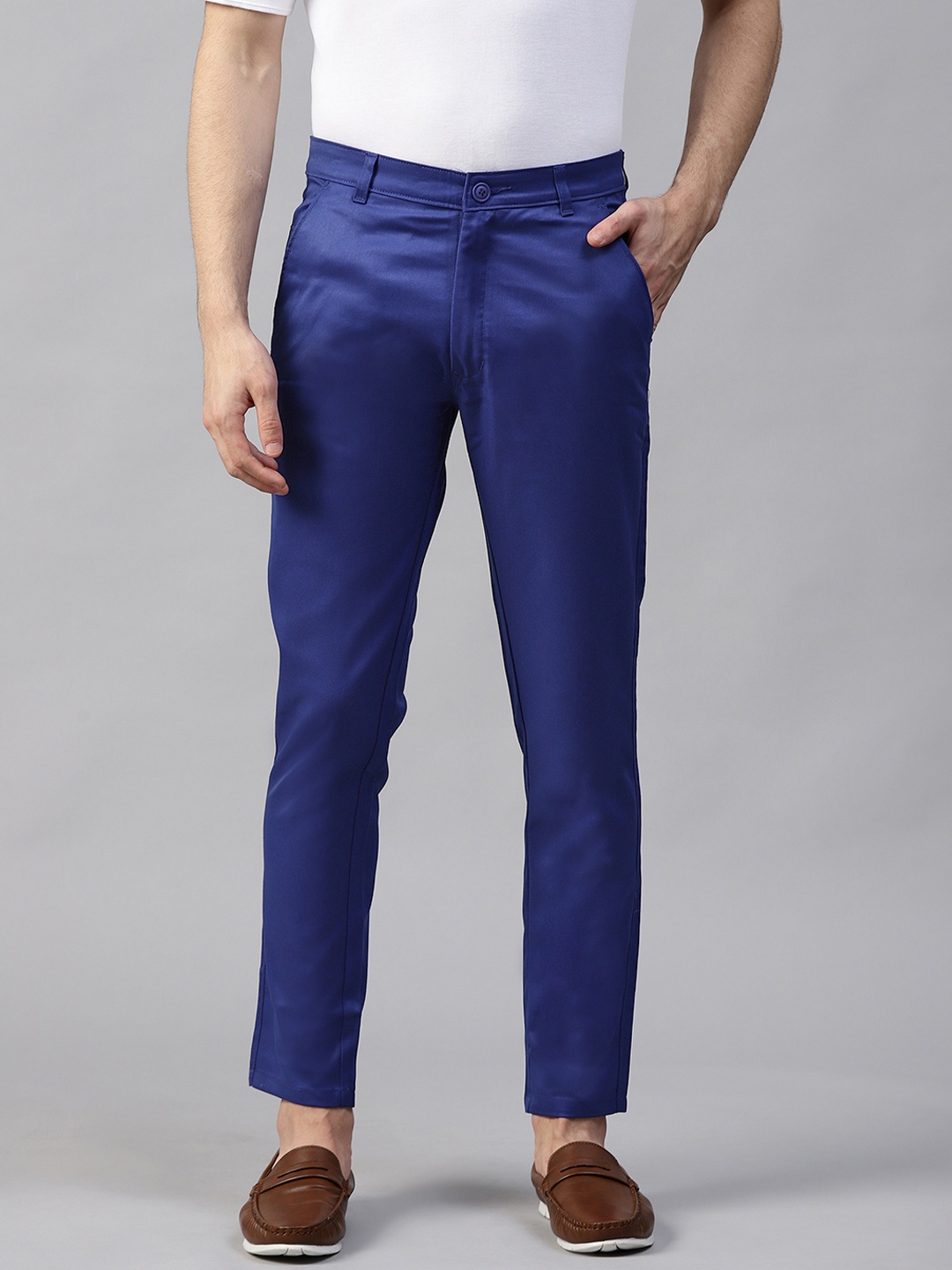 

DENNISON Men Blue Smart Tapered Fit Solid Chinos