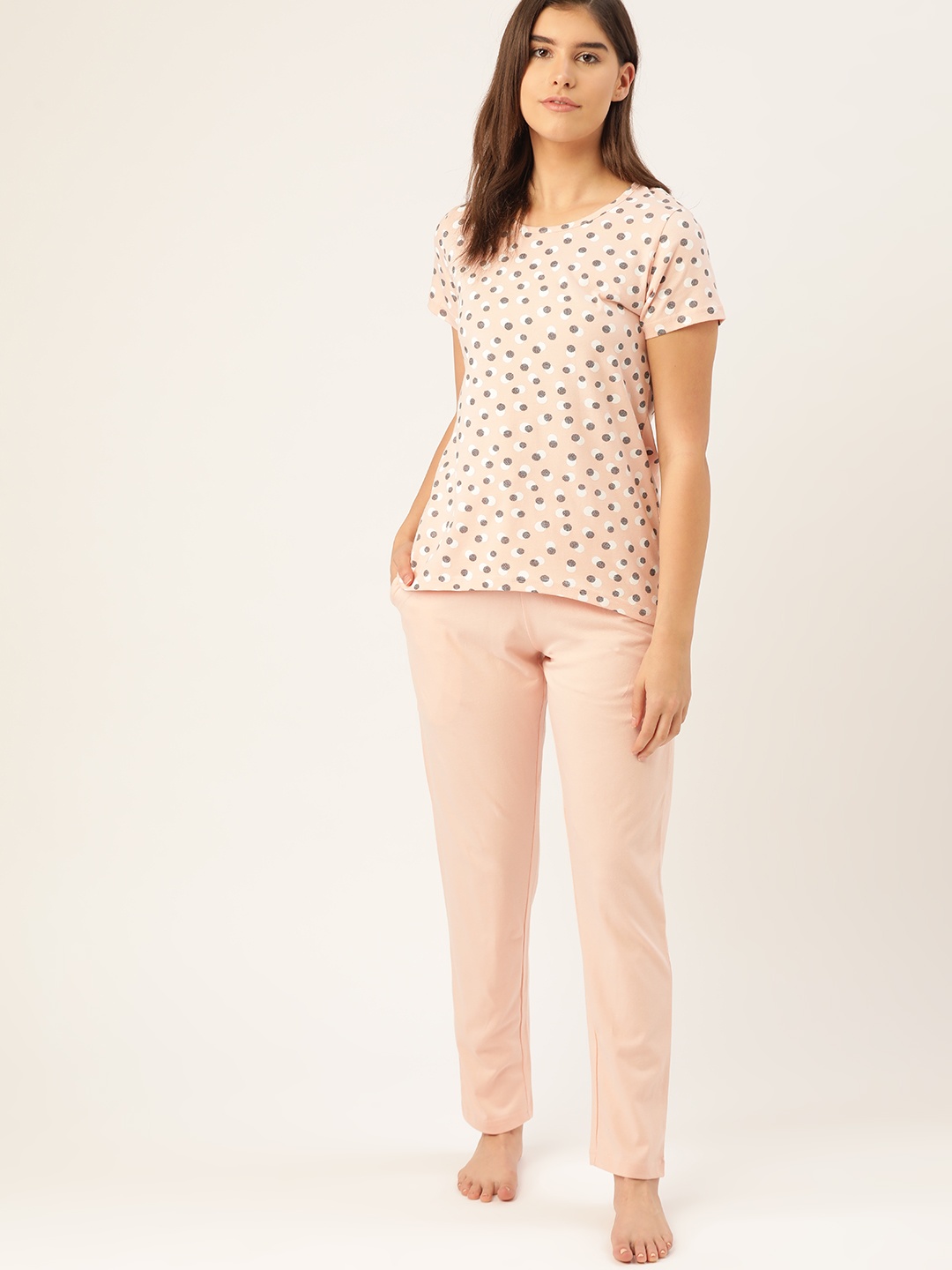 

ETC Women Peach-Coloured & Black Pure Cotton Printed Night suit