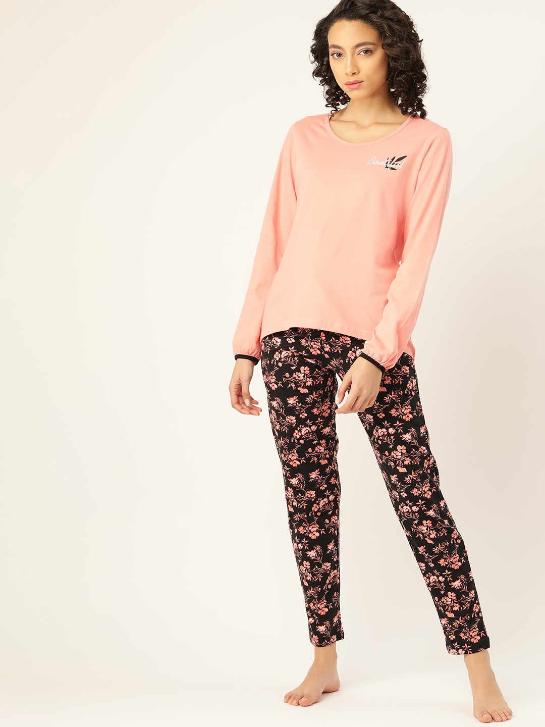 

ETC Women Peach-Coloured & Black Pure Cotton Printed Night suit