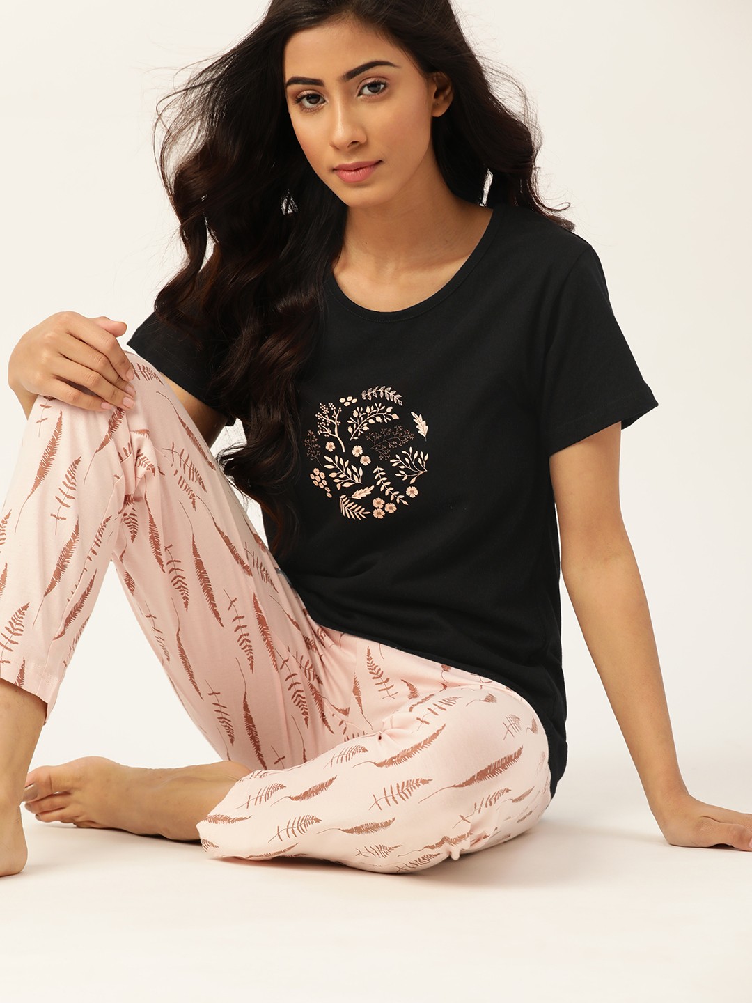 

ETC Women Black & Peach-Coloured Pure Cotton Printed Nightsuit