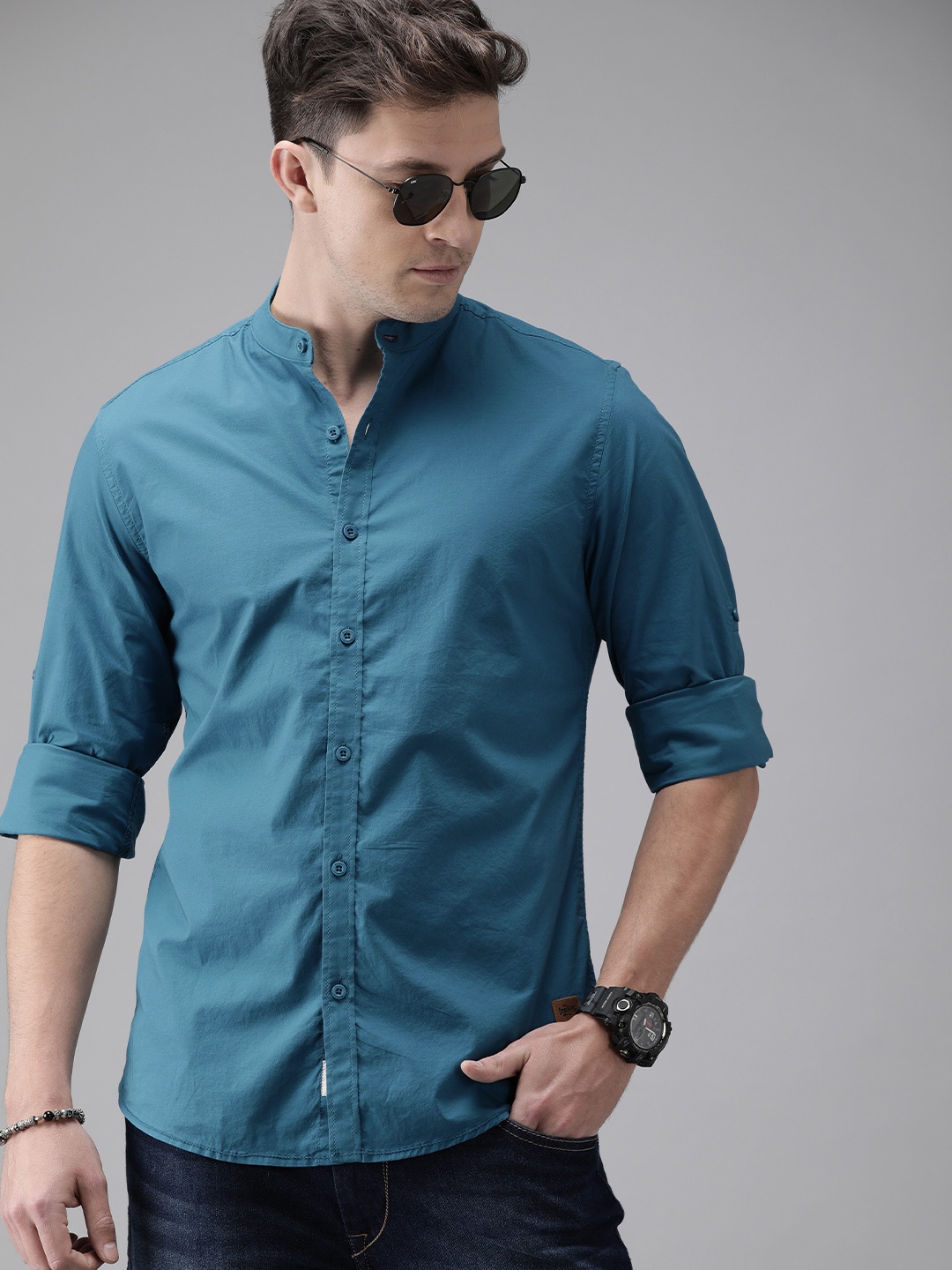 

Roadster Men Teal Blue Regular Fit Solid Sustainable Casual Shirt