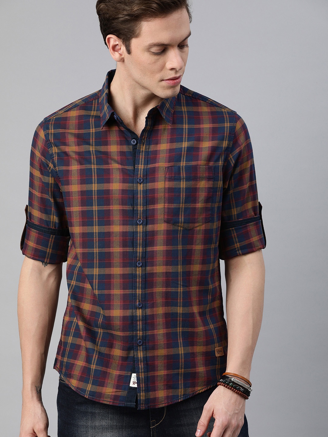 

Roadster Men Navy Blue & Brown Regular Fit Checked Casual Sustainable Shirt