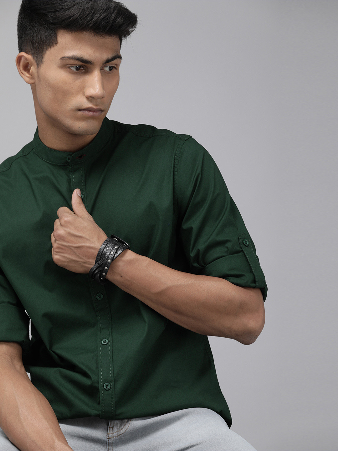 

Roadster Men Green Solid Regular Fit Sustainable Casual Shirt