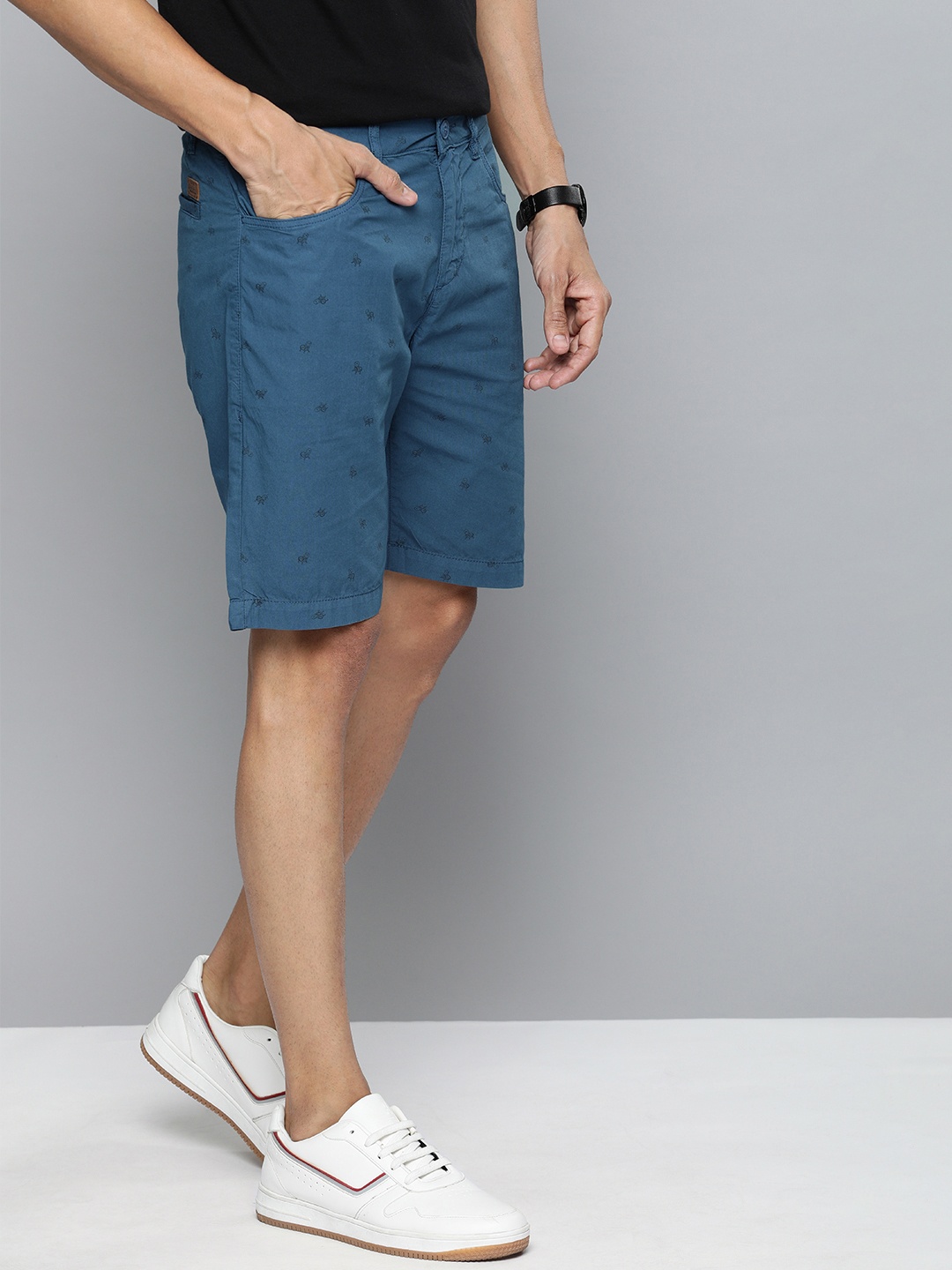 

Mast & Harbour Men Blue Printed Regular Fit Shorts