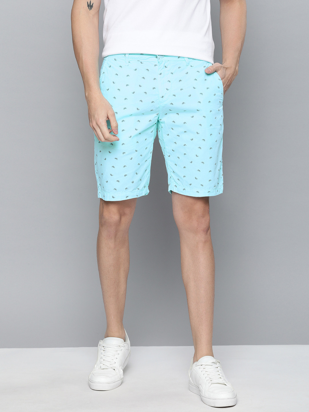 

Mast & Harbour Men Blue Printed Regular Fit Shorts