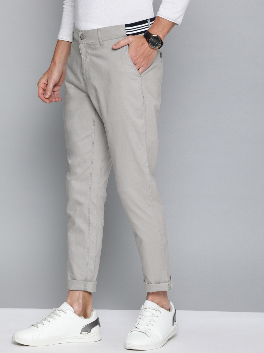 

Mast & Harbour Men Grey Regular Fit Solid Chinos