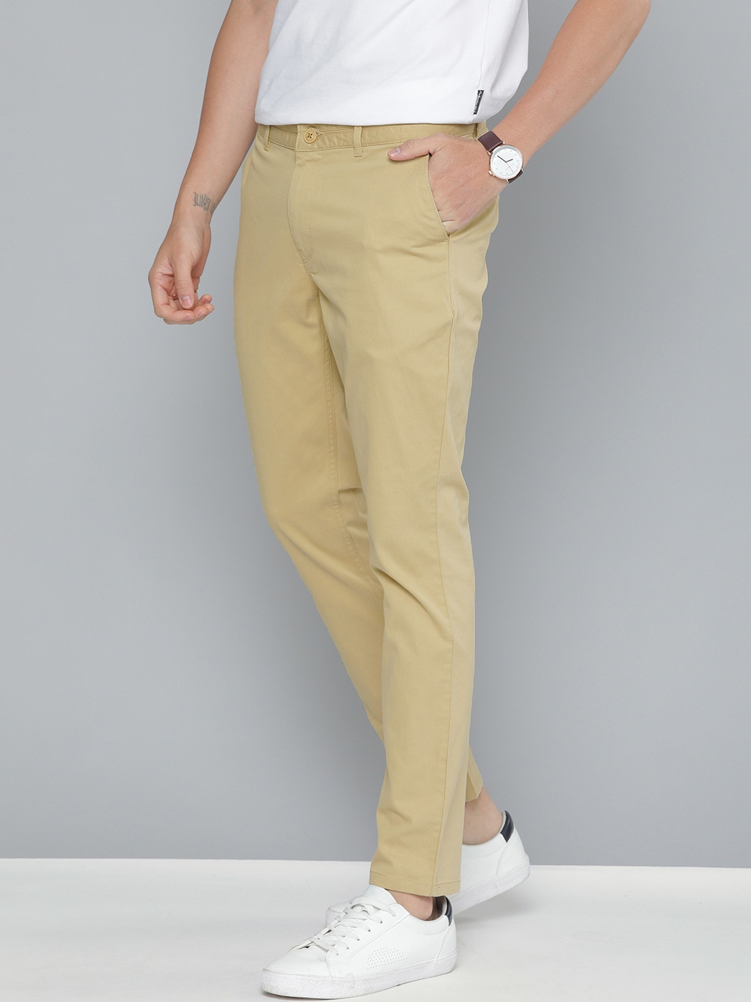

Mast & Harbour Men Beige Regular Fit Solid Chinos