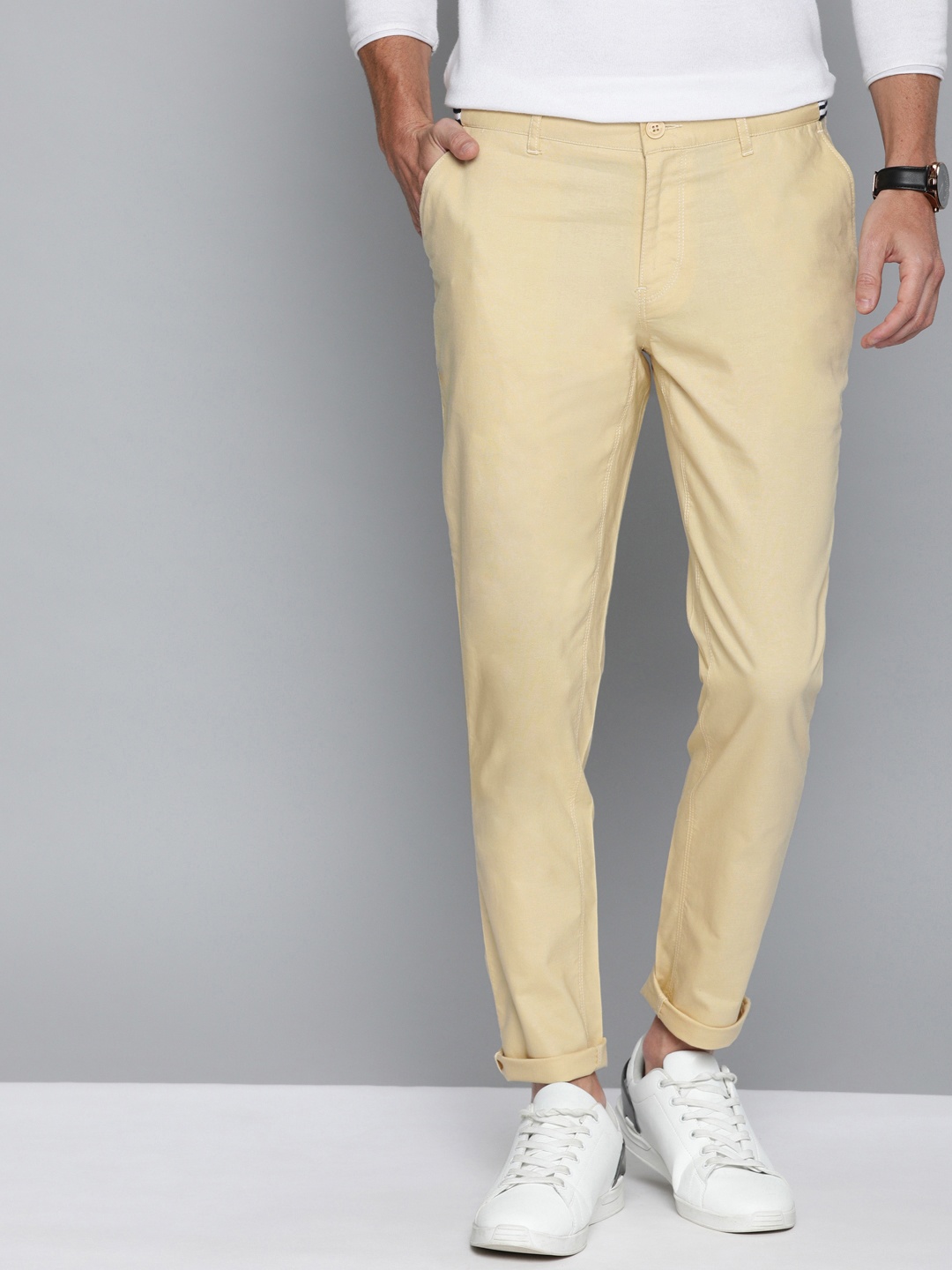 

Mast & Harbour Men Cream-Coloured Regular Fit Solid Chinos