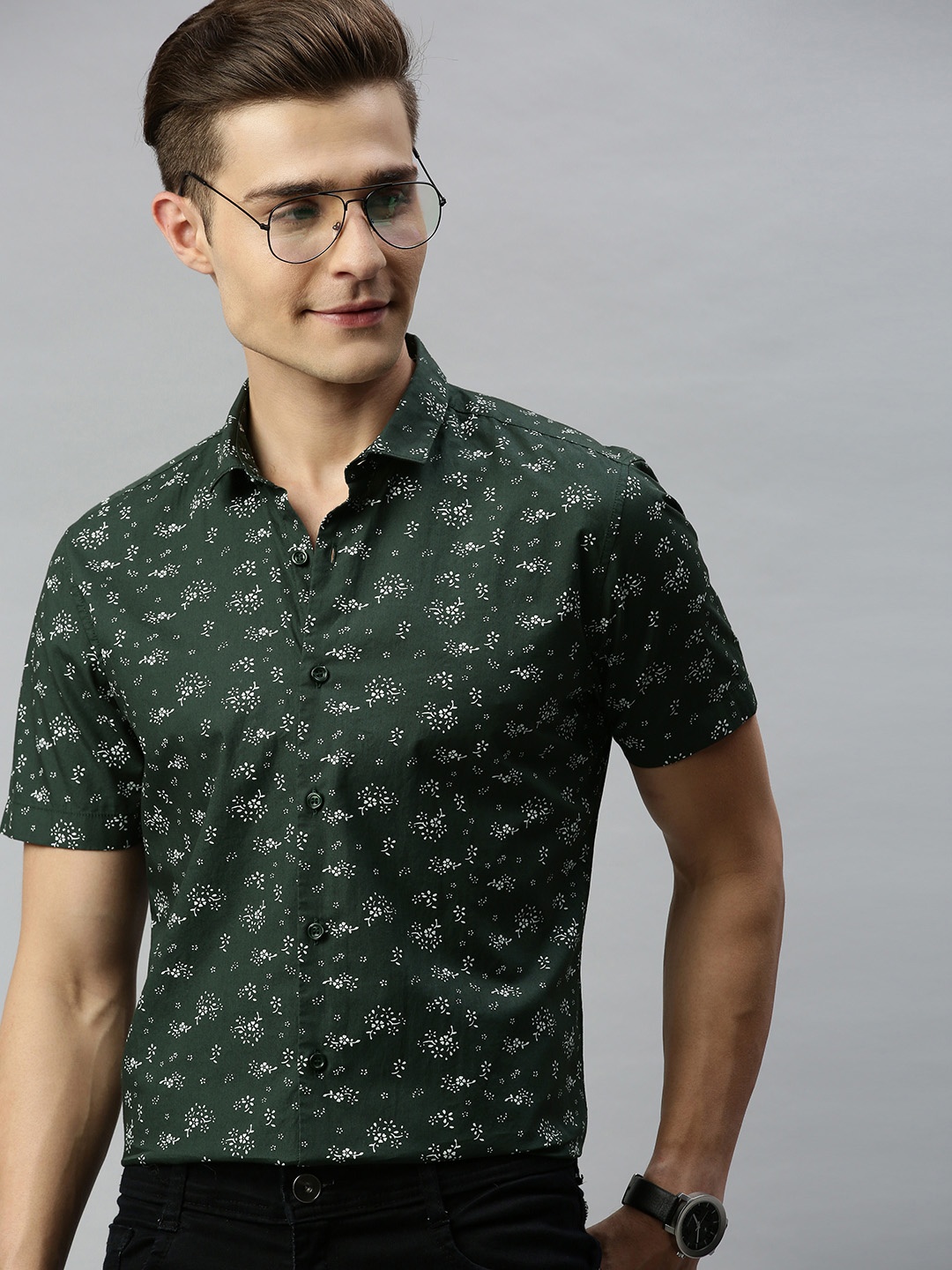 

Mast & Harbour Men Green & Beige Regular Fit Printed Casual Shirt