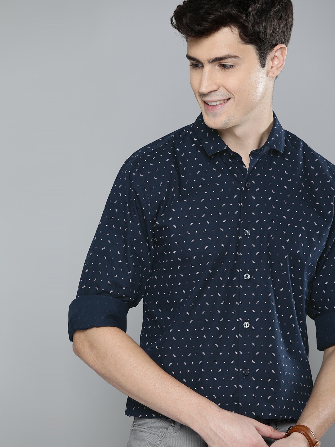 

Mast & Harbour Men Navy Blue Regular Fit Printed Casual Shirt