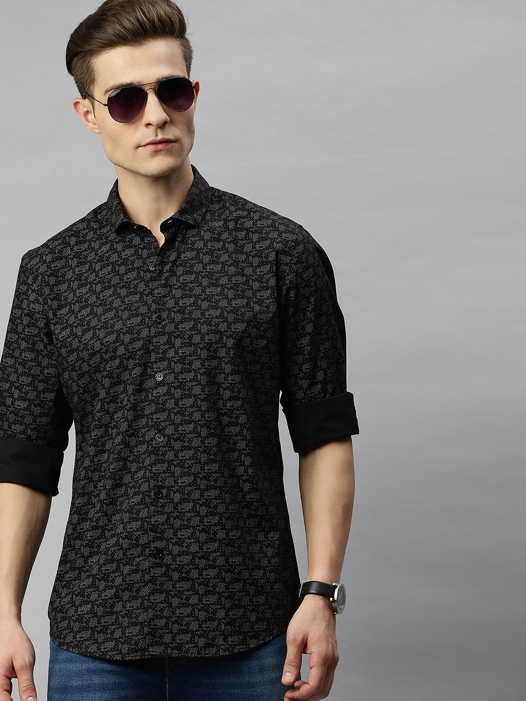 

Mast & Harbour Men Black & White Regular Fit Printed Casual Shirt