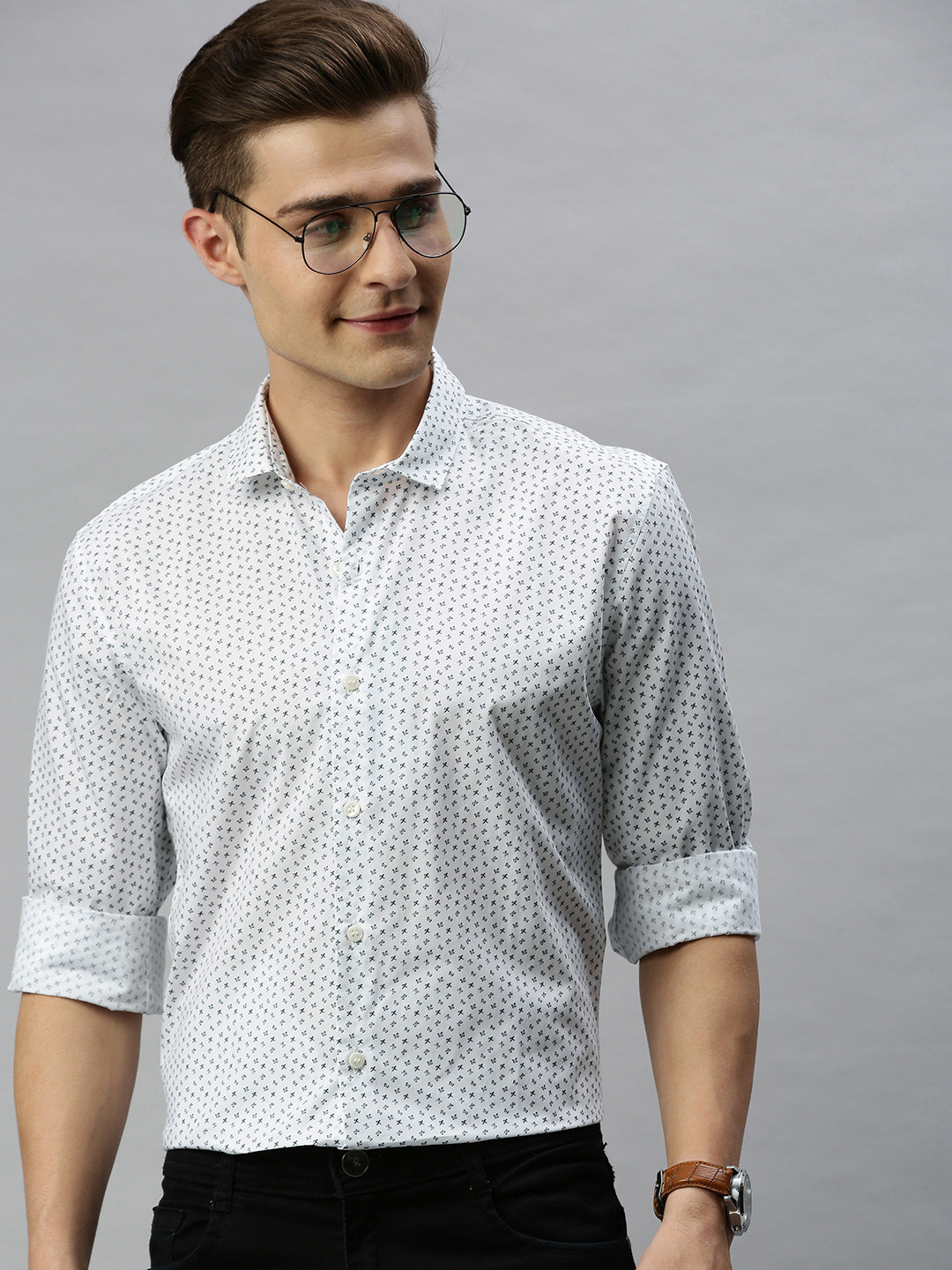 

Mast & Harbour Men White & Blue Regular Fit Printed Casual Shirt