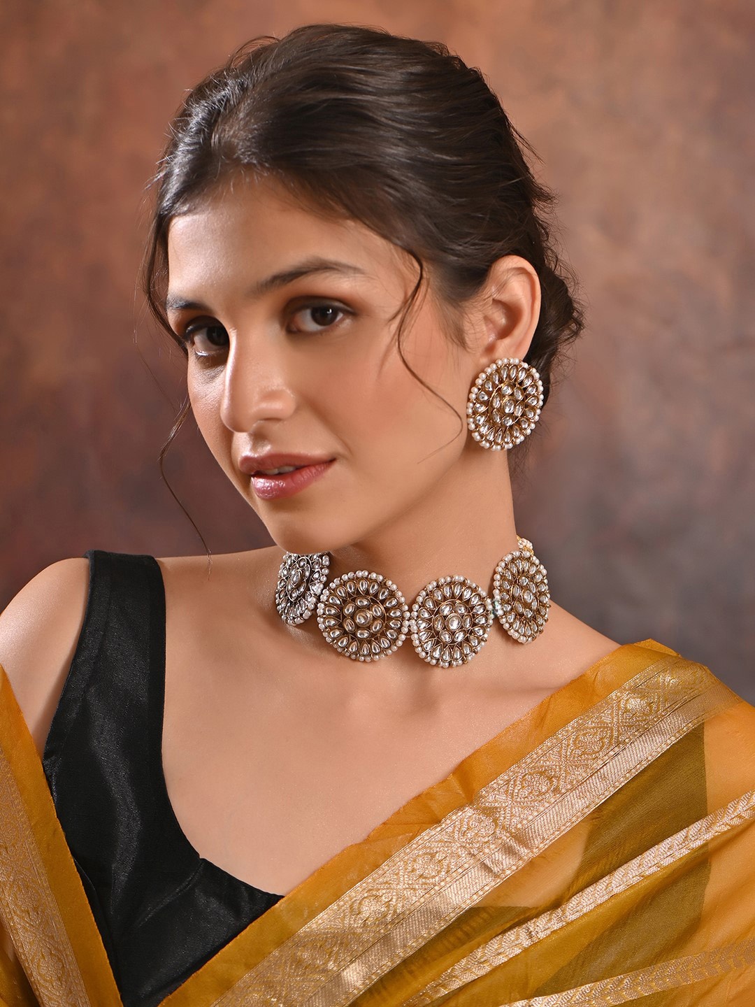 

Fida Gold-Plated Choker Kundan Studded Necklace with Earrings