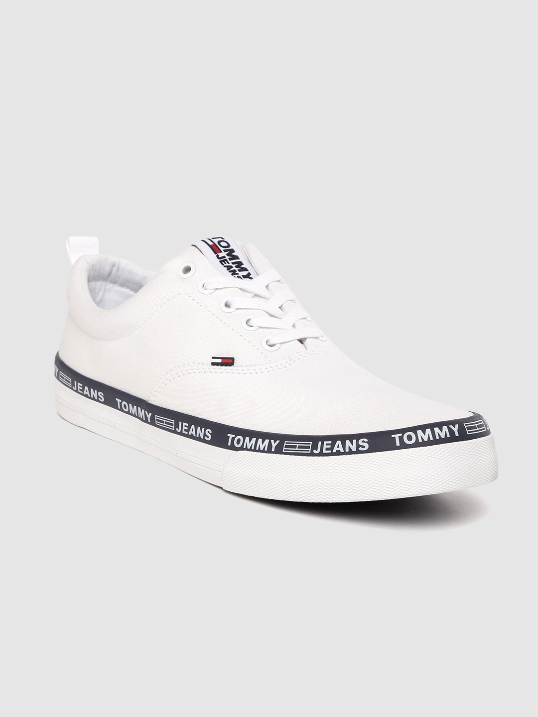 

Tommy Hilfiger Men White Solid Sneakers