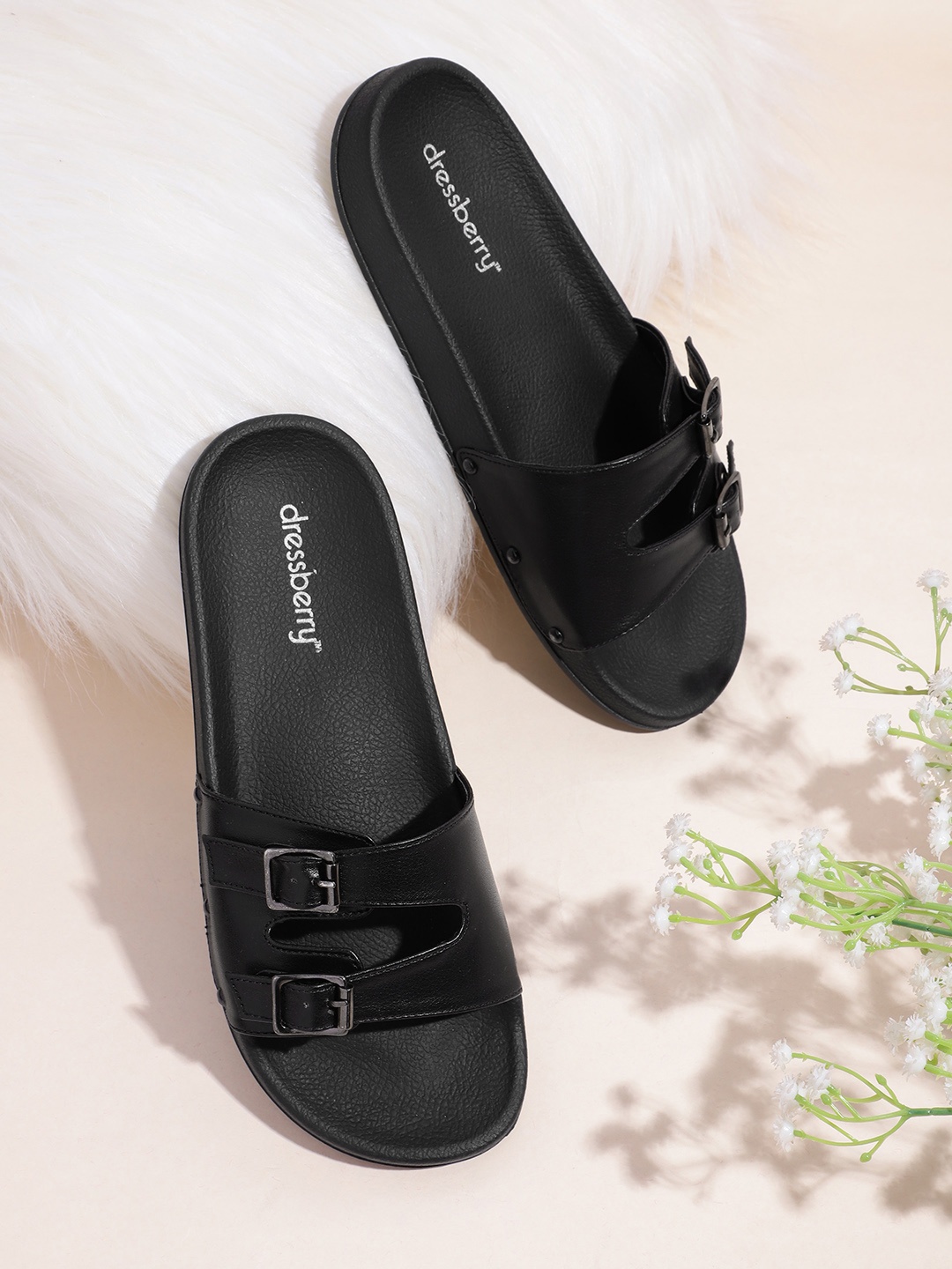 

DressBerry Women Sliders with Buckle Detail, Black