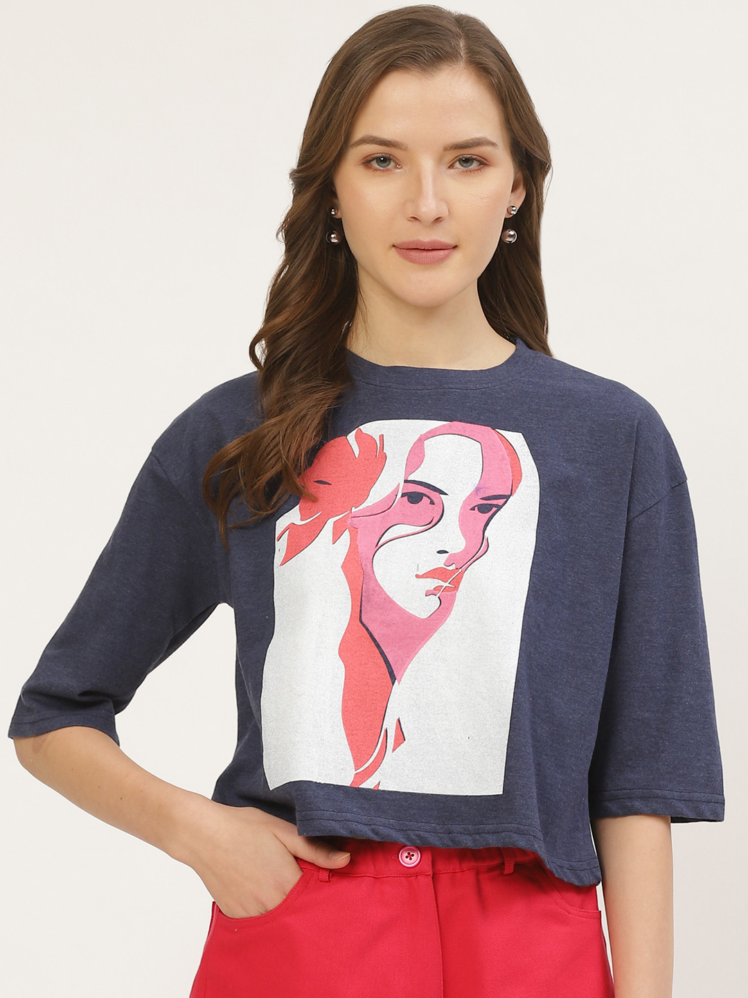 

ANVI Be Yourself Women Navy Blue & White Printed Round Neck Cropped Boxy T-shirt