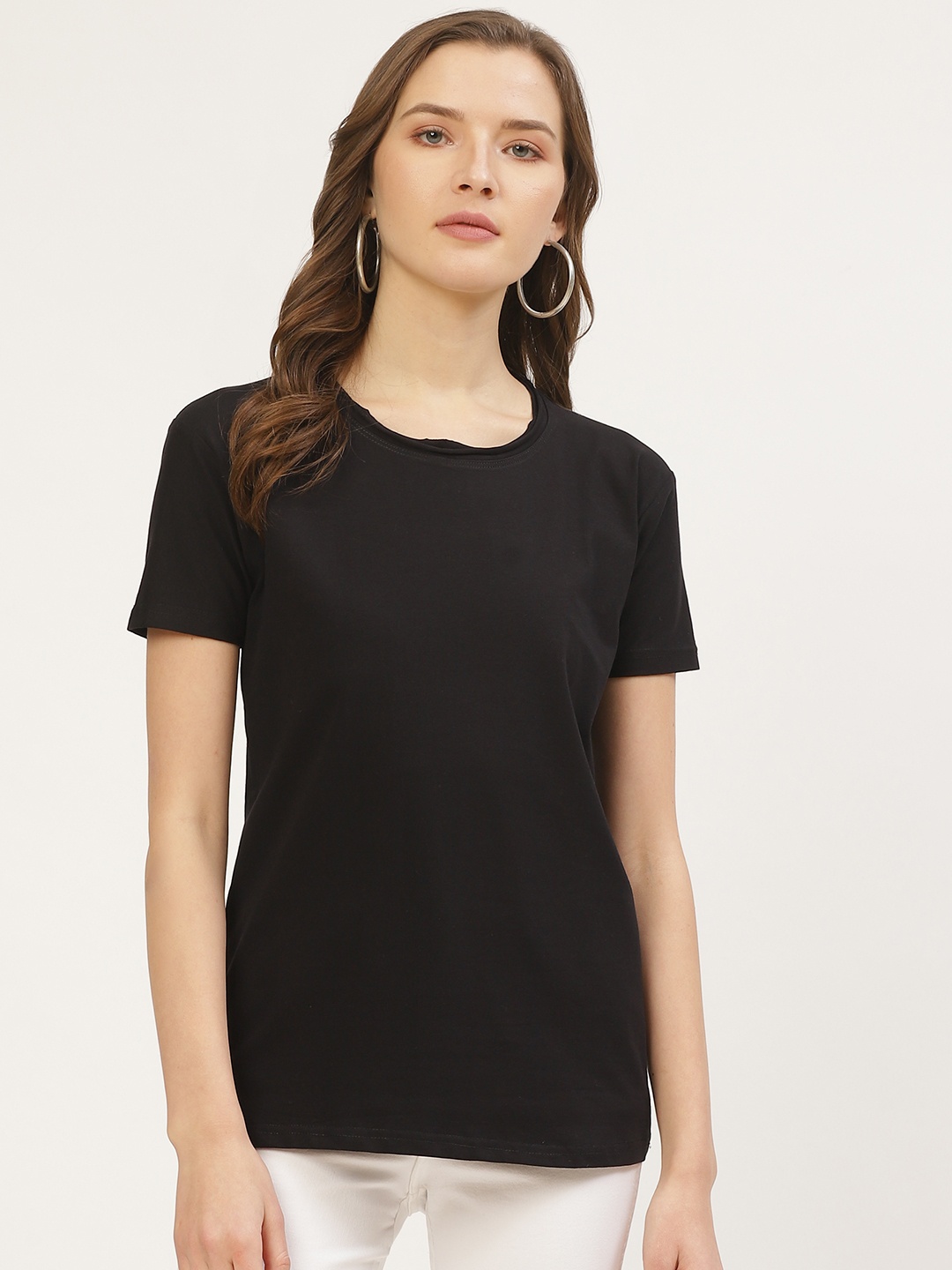 

ANVI Be Yourself Women Black Solid Round Neck T-shirt