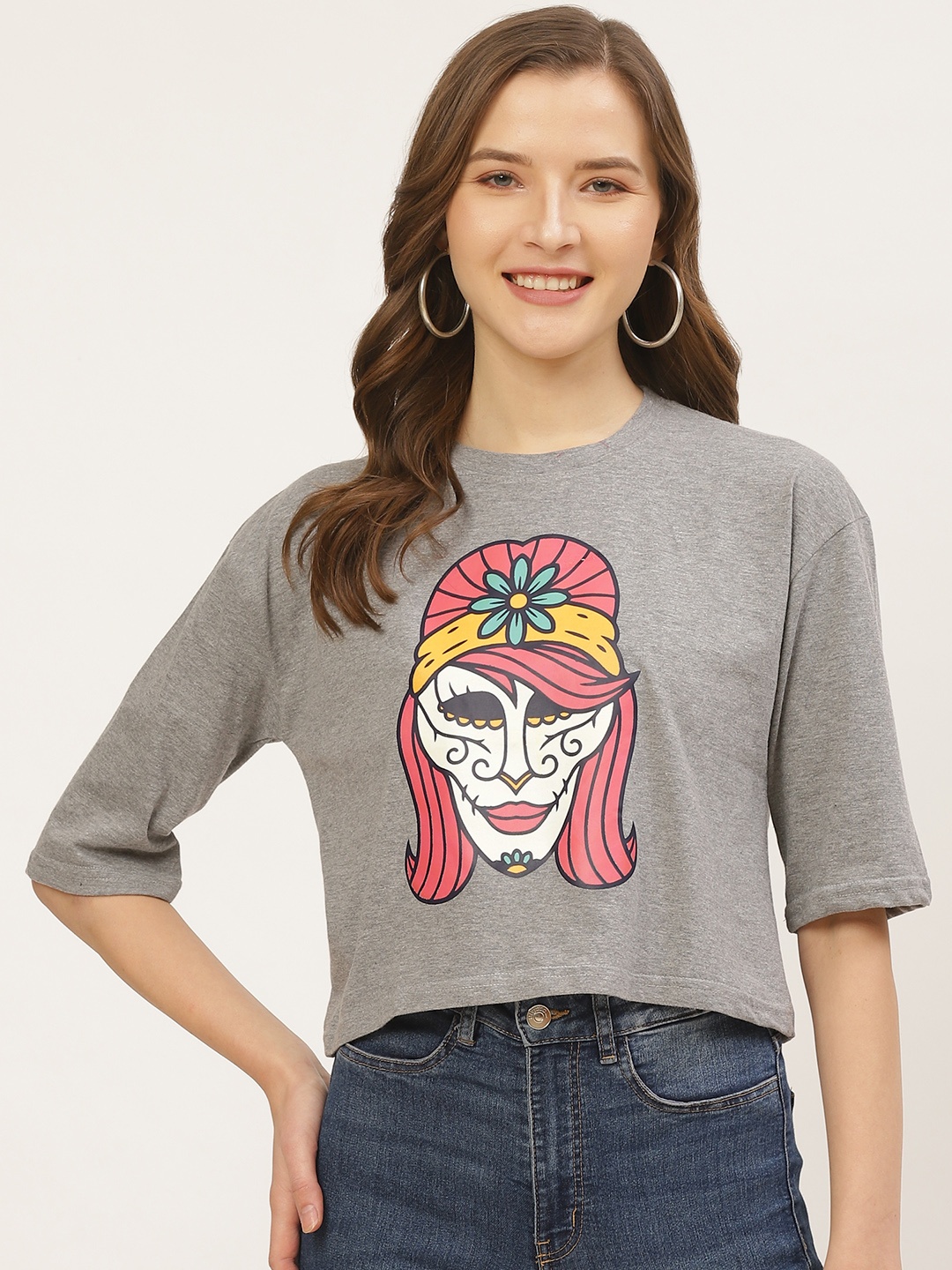 

ANVI Be Yourself Women Grey Melange Printed Round Neck Cropped Boxy T-shirt
