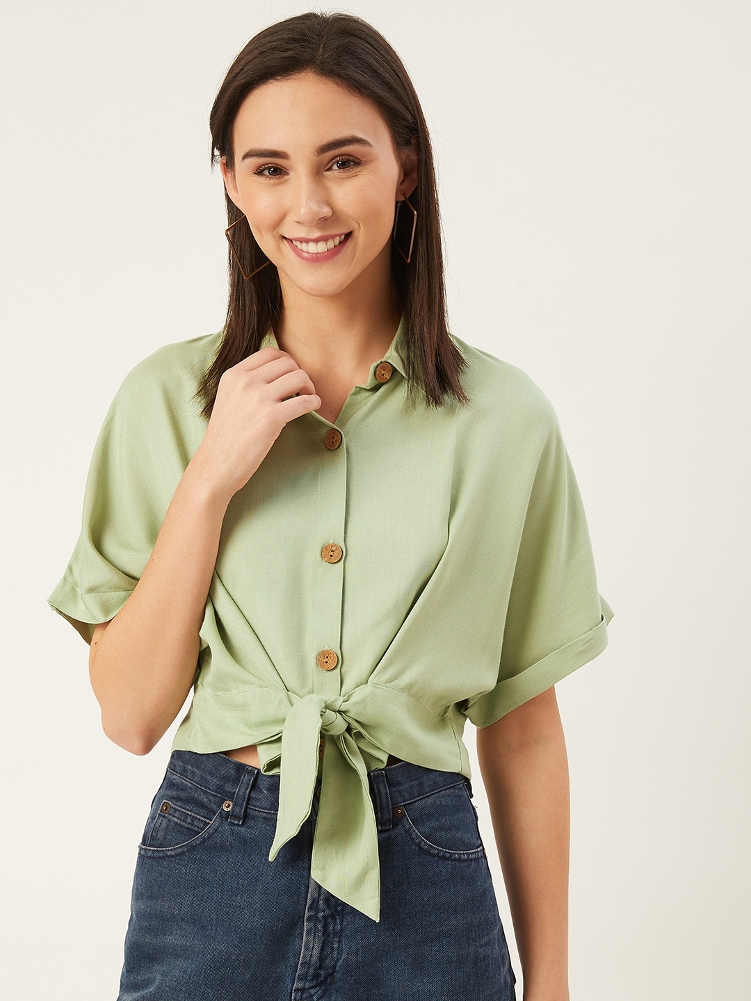 

ANVI Be Yourself Women Green Boxy Solid Waist Tie-Up Crop Shirt