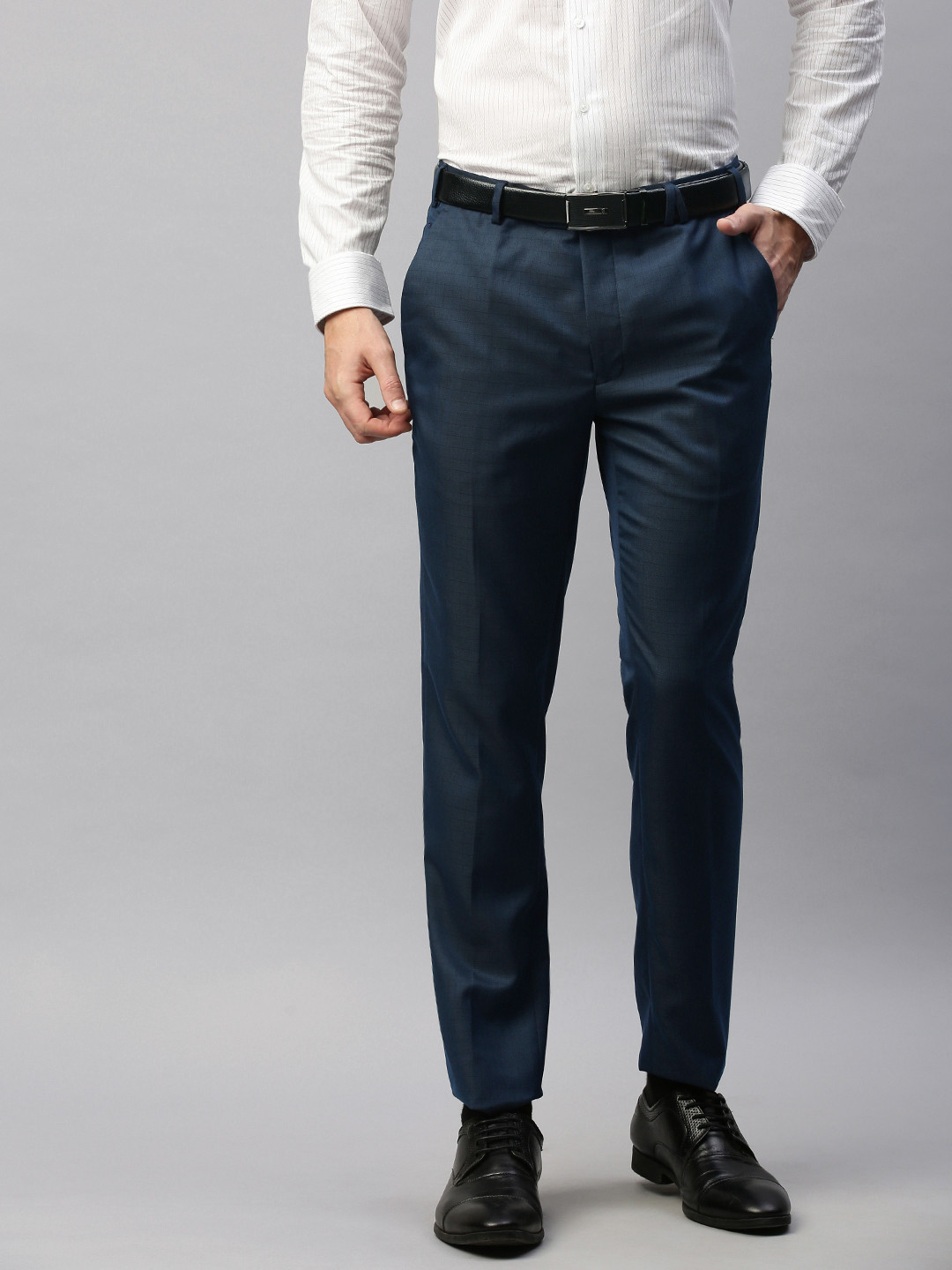 

Park Avenue Men Blue & Black Slim Fit Checked Formal Trousers