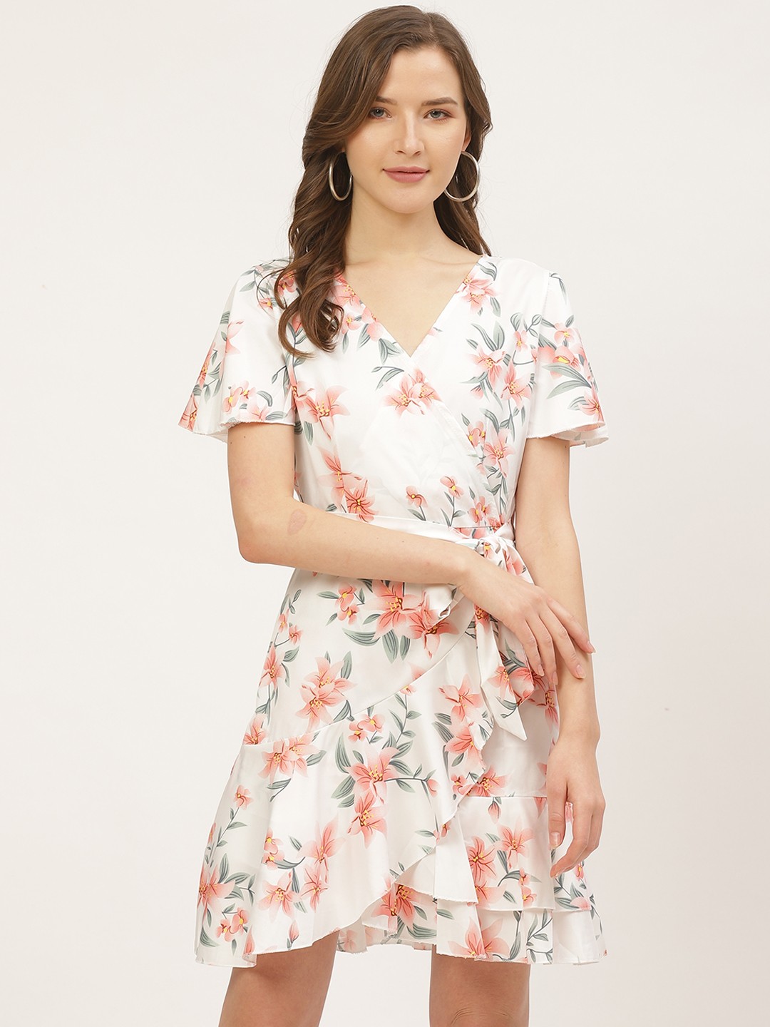 

ANVI Be Yourself Women White & Coral Pink Floral Print Wrap Dress
