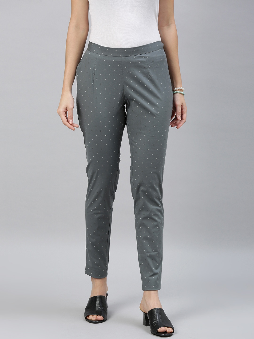 

ETIQUETTE Women Grey Slim Fit Printed Regular Trousers