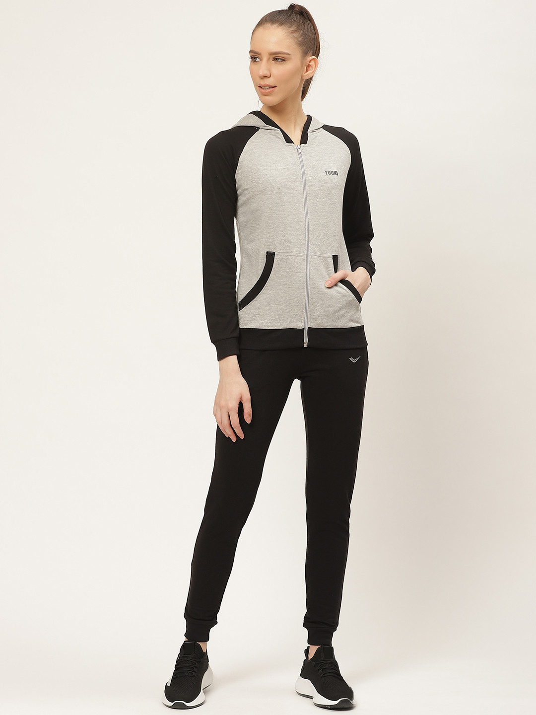

Yuuki Women Grey Melange & Black Solid Hooded Tracksuit