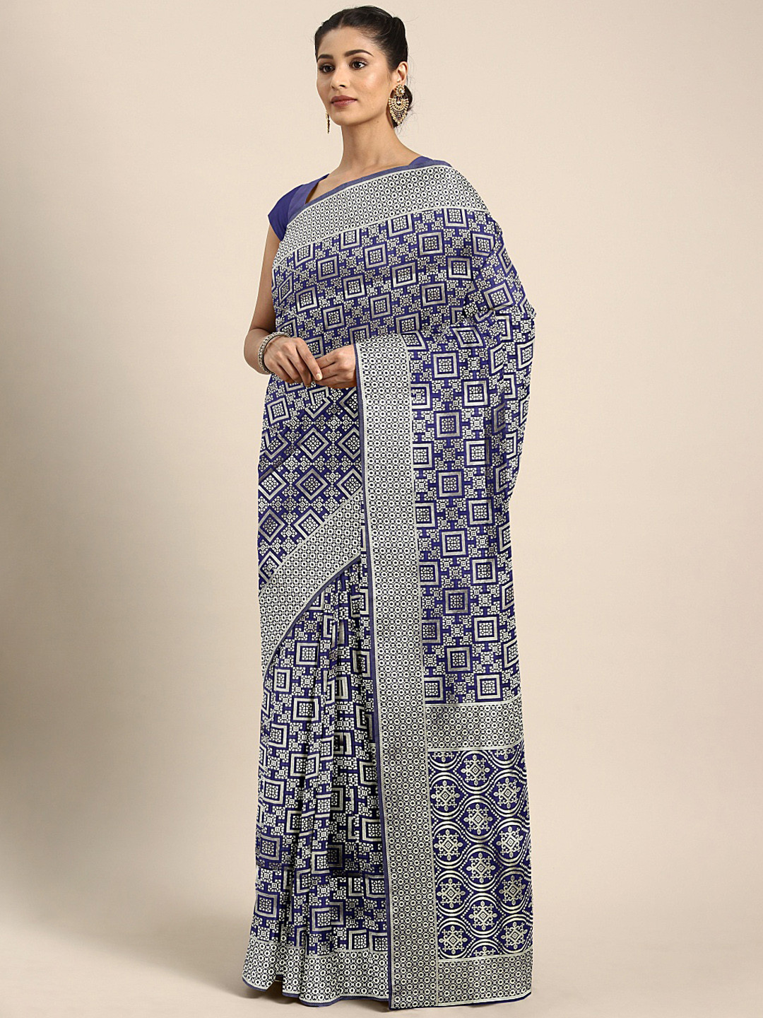

KALINI Navy Blue & Grey Silk Blend Woven Design Kanjeevaram Saree